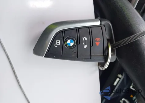 2019 BMW X3 xDrive30I z USA, uszkodzony, nr VIN 5UXTR9C52KLP94823